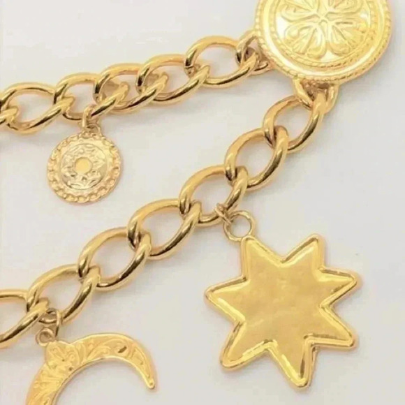 Escada Women’s Vintage Couture Gilded Gold Chain Charm Belt - Picture 16 of 16